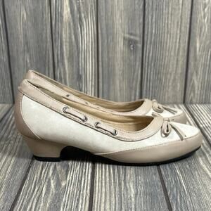 Comfort Well Beacon Beige Slip On‎ Heels Women sz 7 Office Career Faux Leather